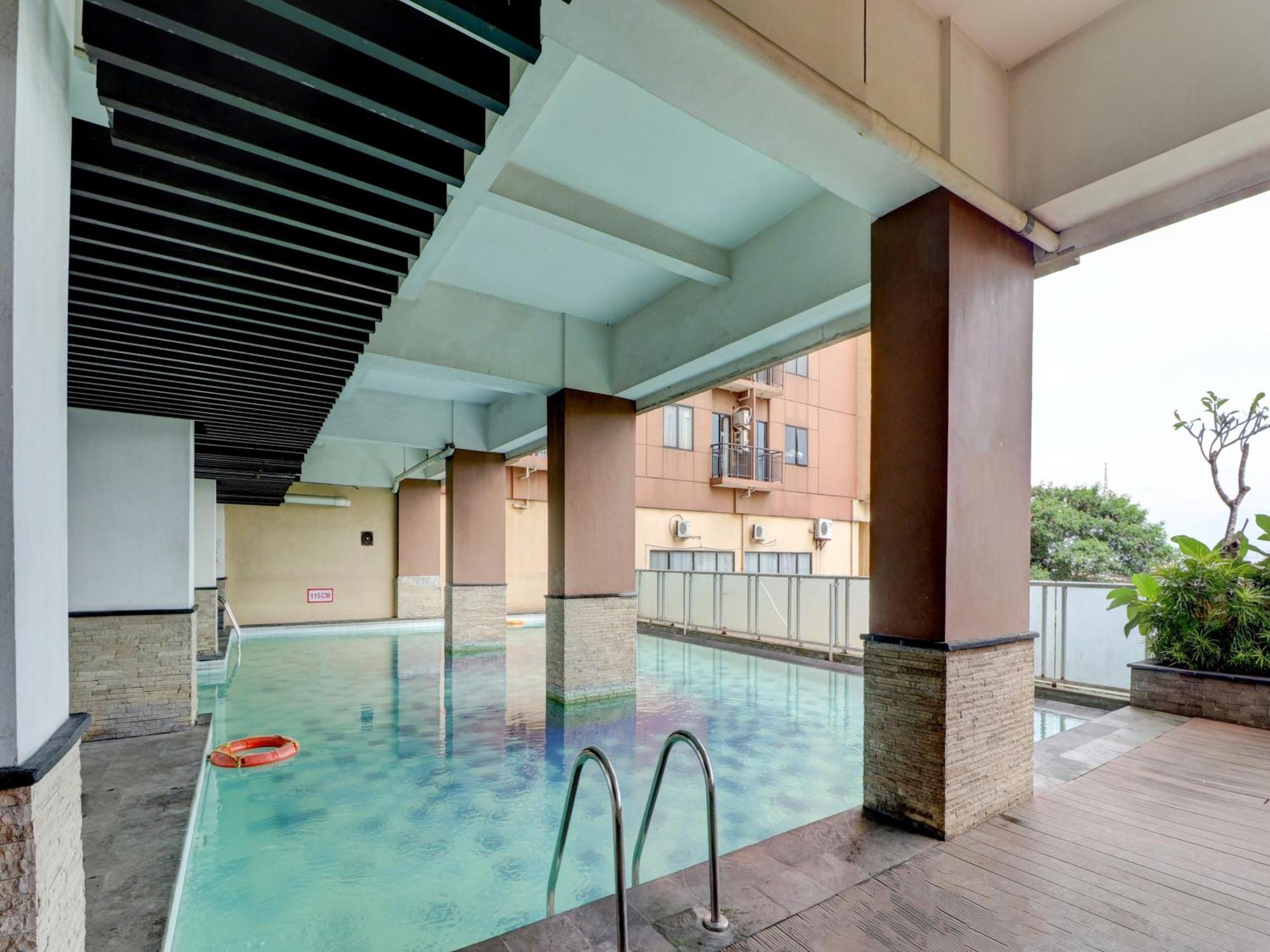 Oyo Life 92910 Tamansari Panoramic By Tira Hotel 2*